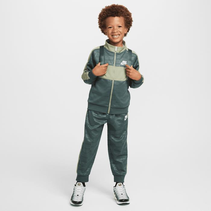 Nike Boys Textured Club Tricot Set Green