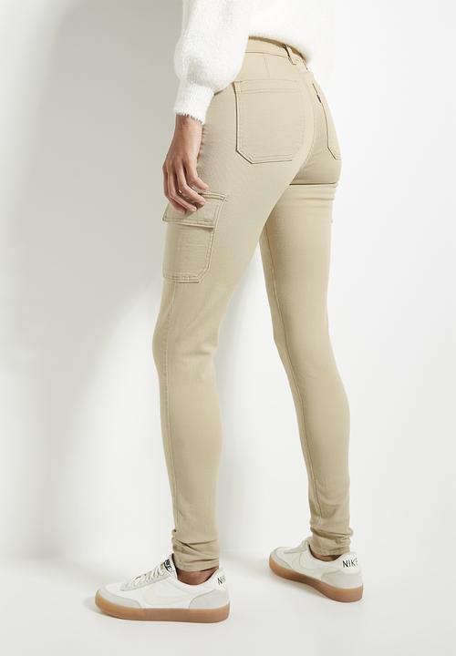 Levis Womens 721 High Rise Cargo Safari